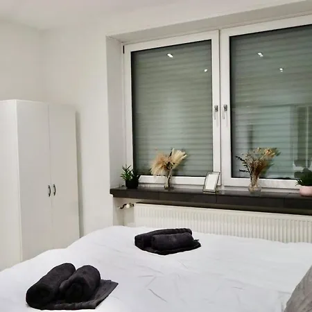 Villa Premium - Reihenmittelhaus - 5 Min Zur & Hbf