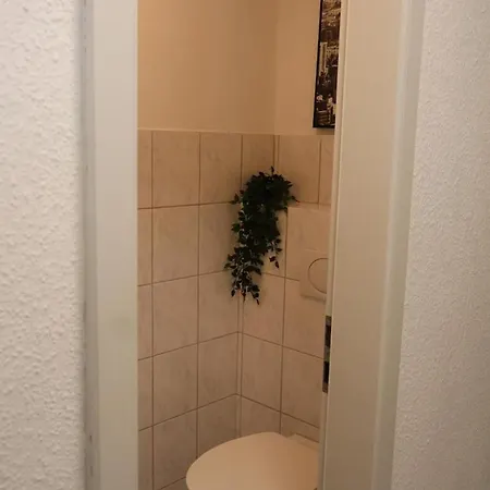 Premium - Reihenmittelhaus - 5 Min Zur & Hbf *