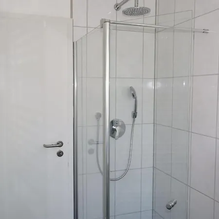 Villa Premium - Reihenmittelhaus - 5 Min Zur & Hbf