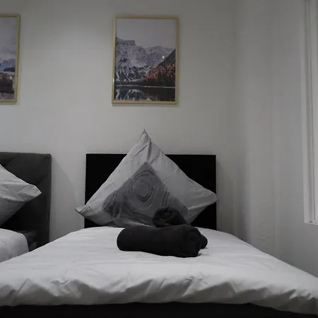 Villa Premium - Reihenmittelhaus - 5 Min Zur & Hbf Mönchengladbach
